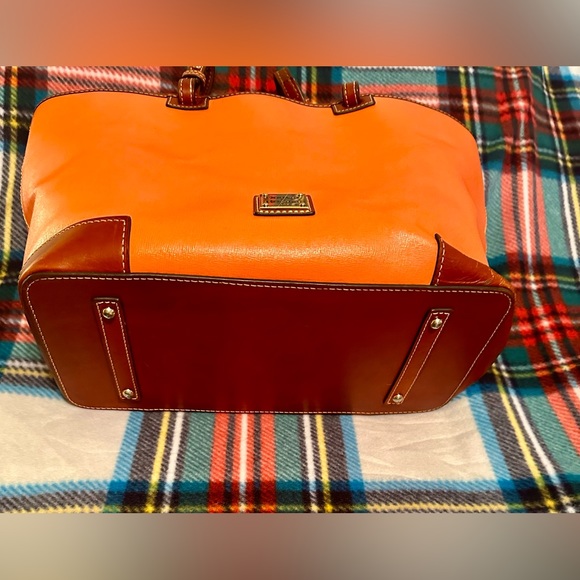 Large Tote, orange in color - Picture 2 of 3
